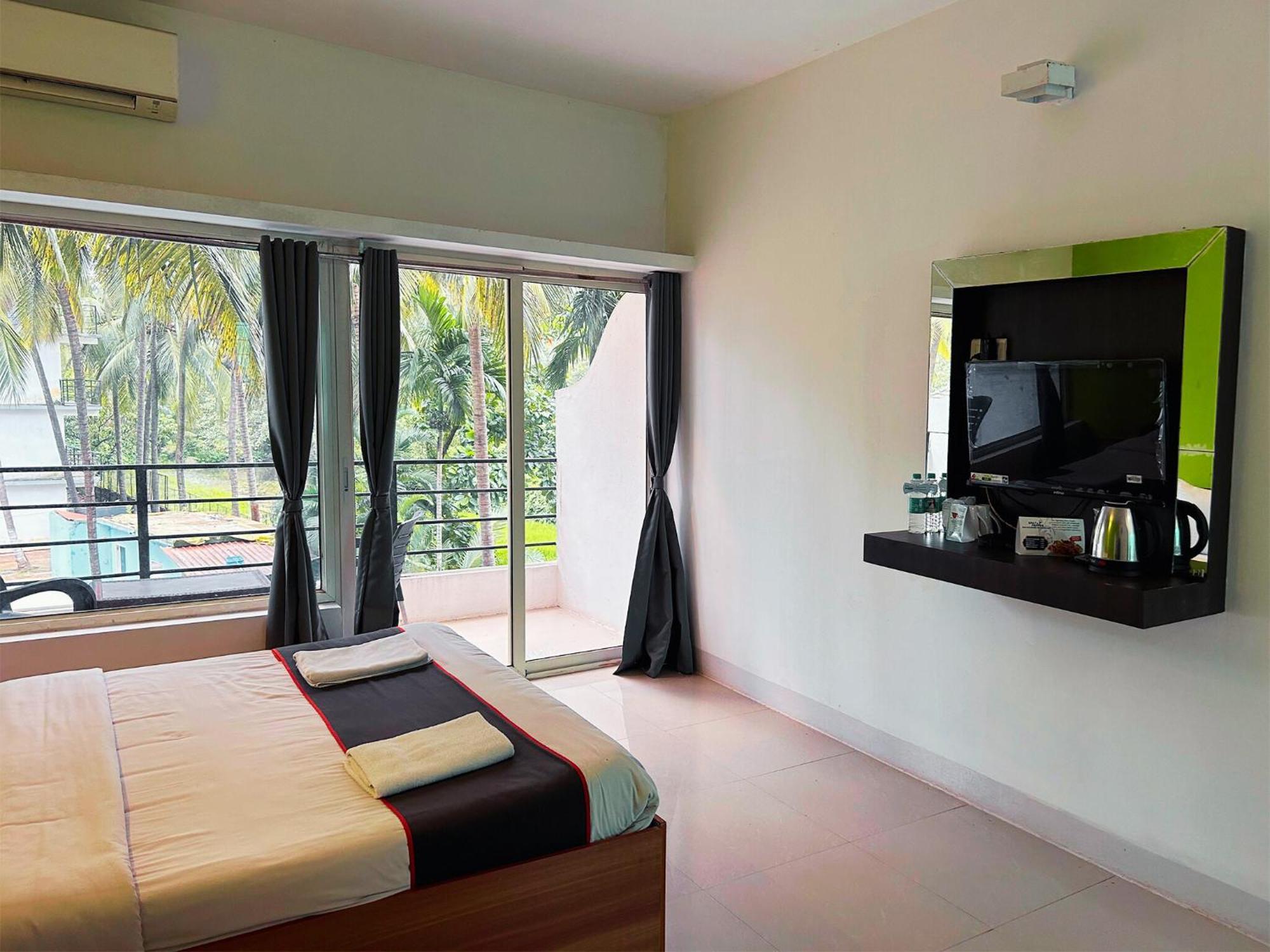 Bay Breeze Resorts & Hotels Morjim Zewnętrze zdjęcie
