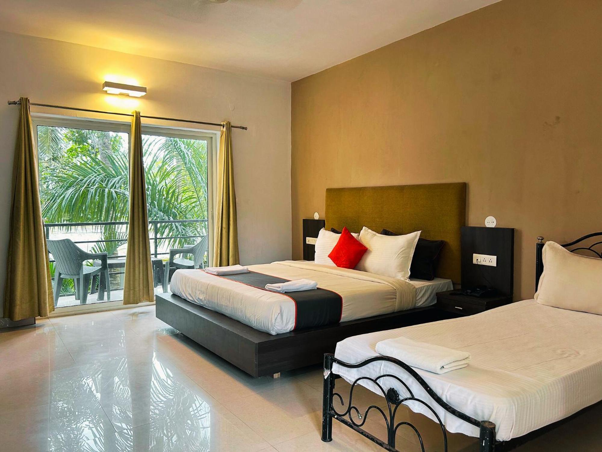 Bay Breeze Resorts & Hotels Morjim Zewnętrze zdjęcie