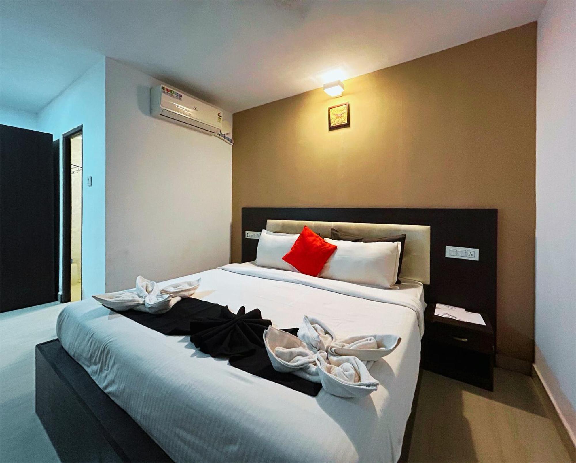 Bay Breeze Resorts & Hotels Morjim Zewnętrze zdjęcie