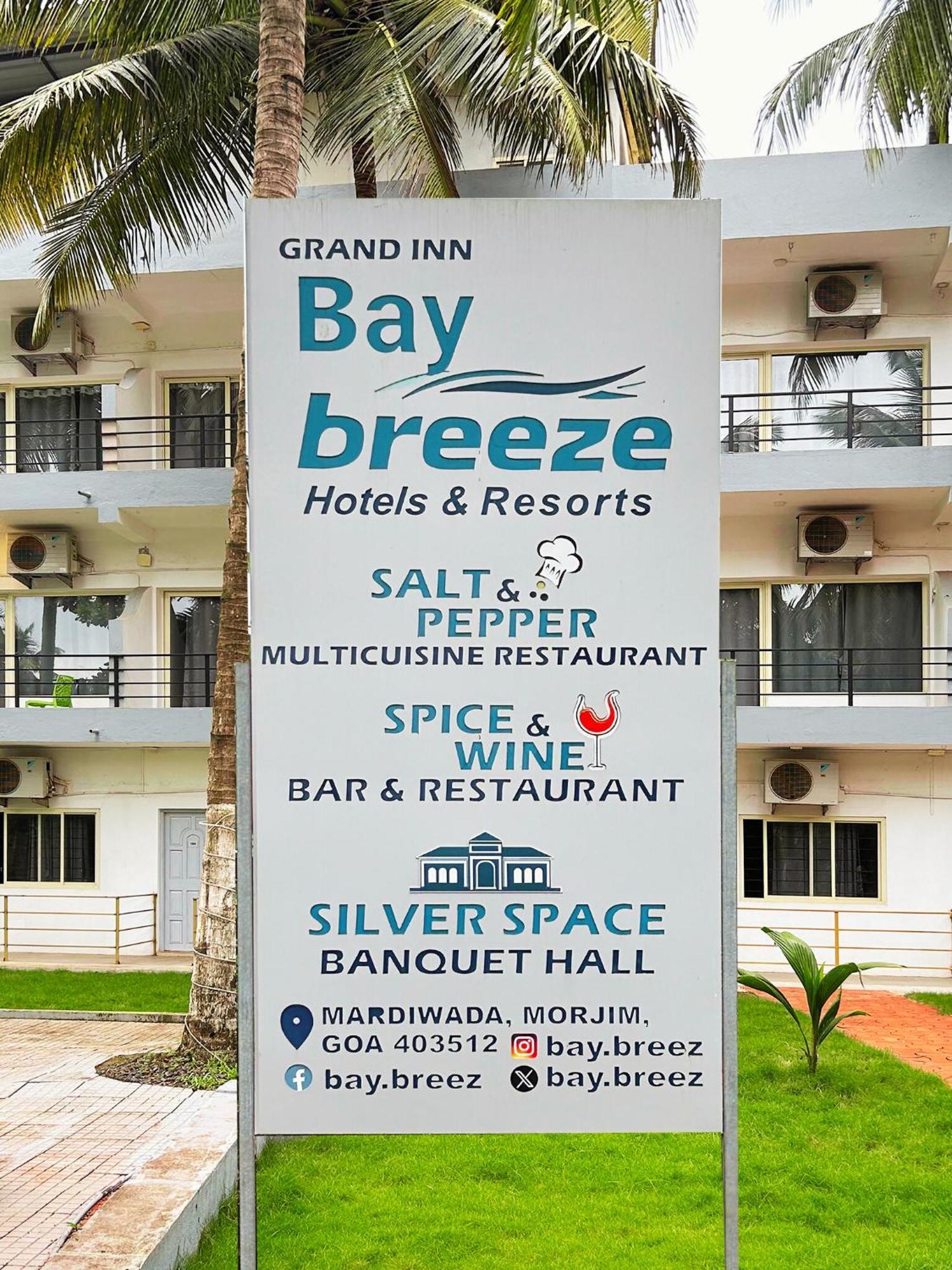 Bay Breeze Resorts & Hotels Morjim Zewnętrze zdjęcie